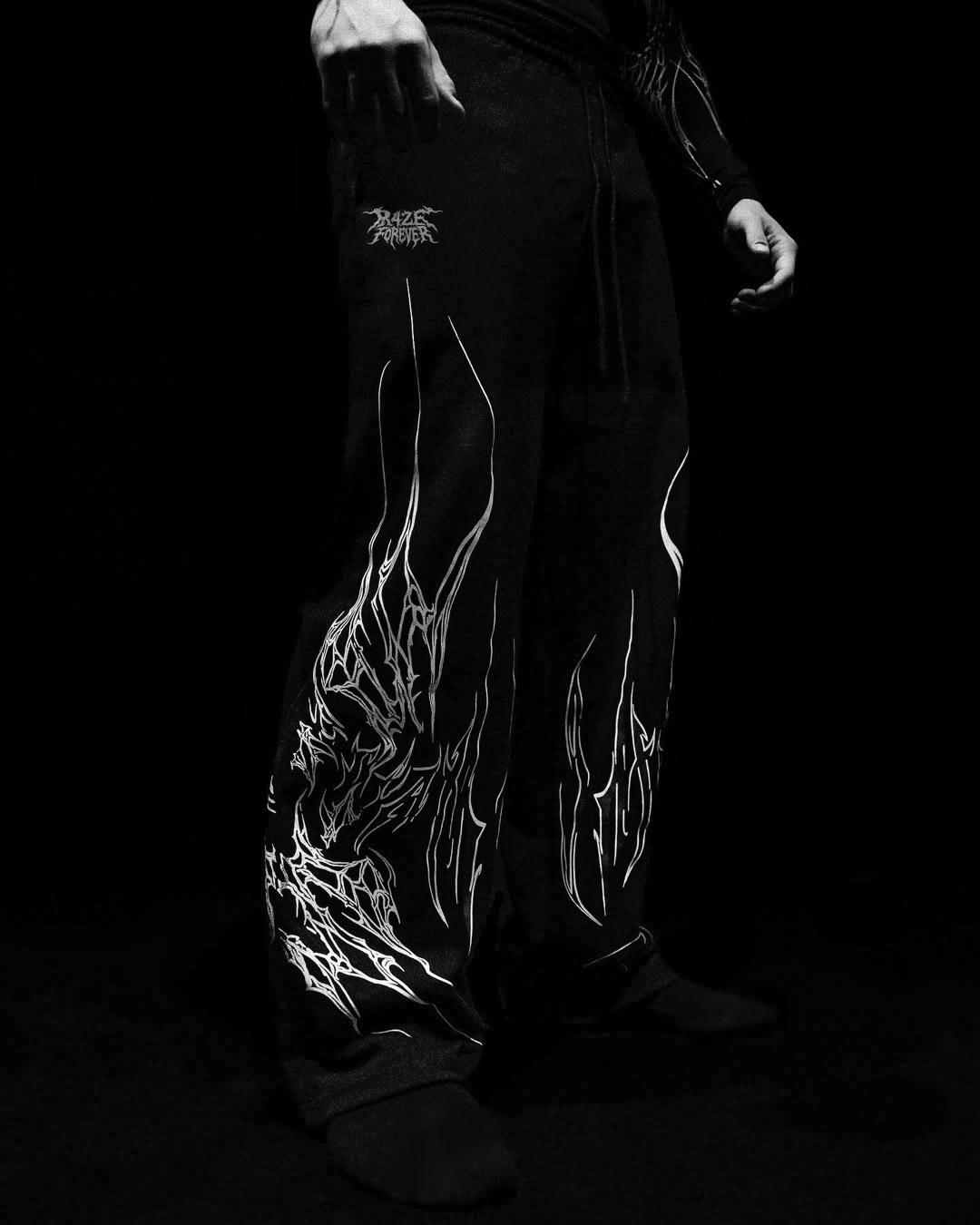 Shadow Wings Calça Baggy Preto