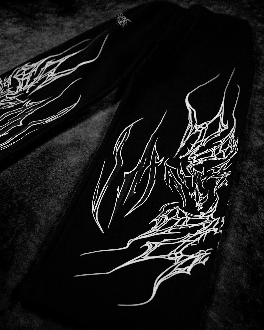 Shadow Wings Calça Baggy Preto