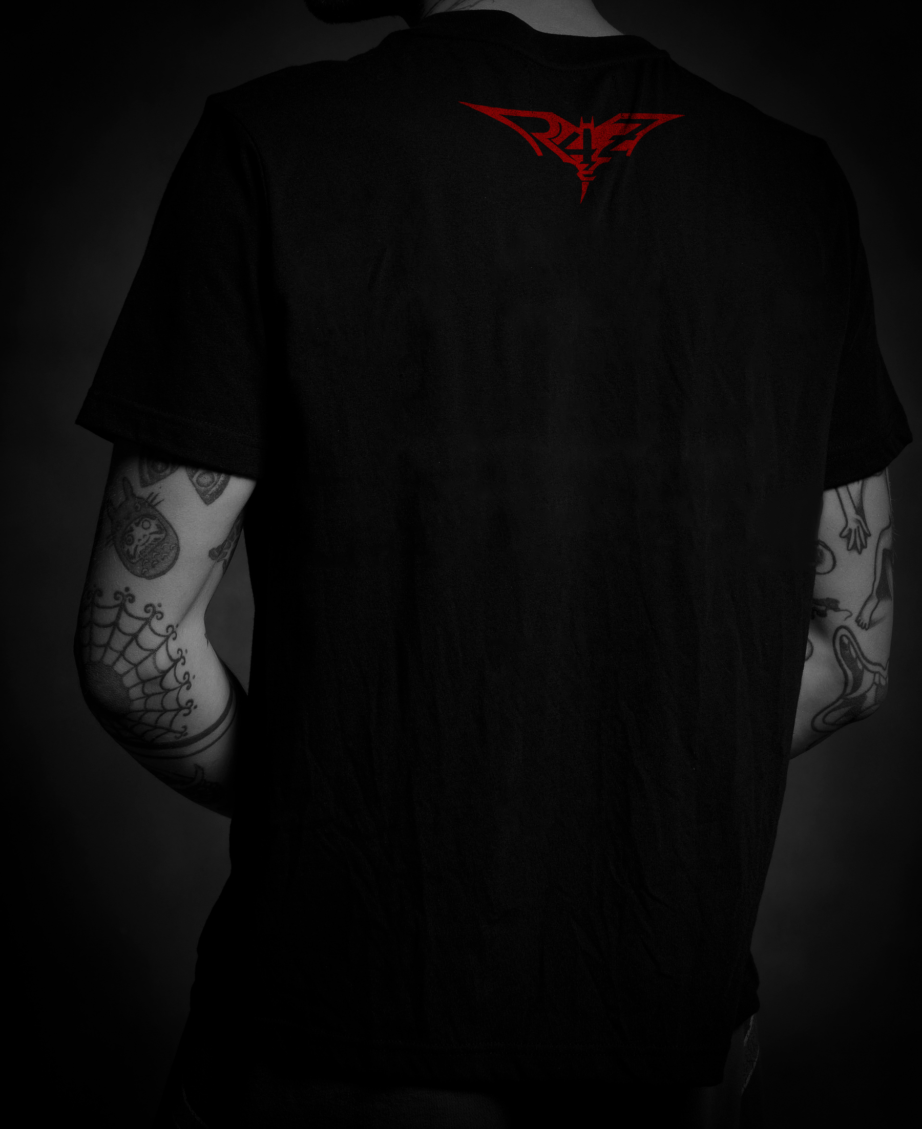 Dark Instint Camiseta Preta