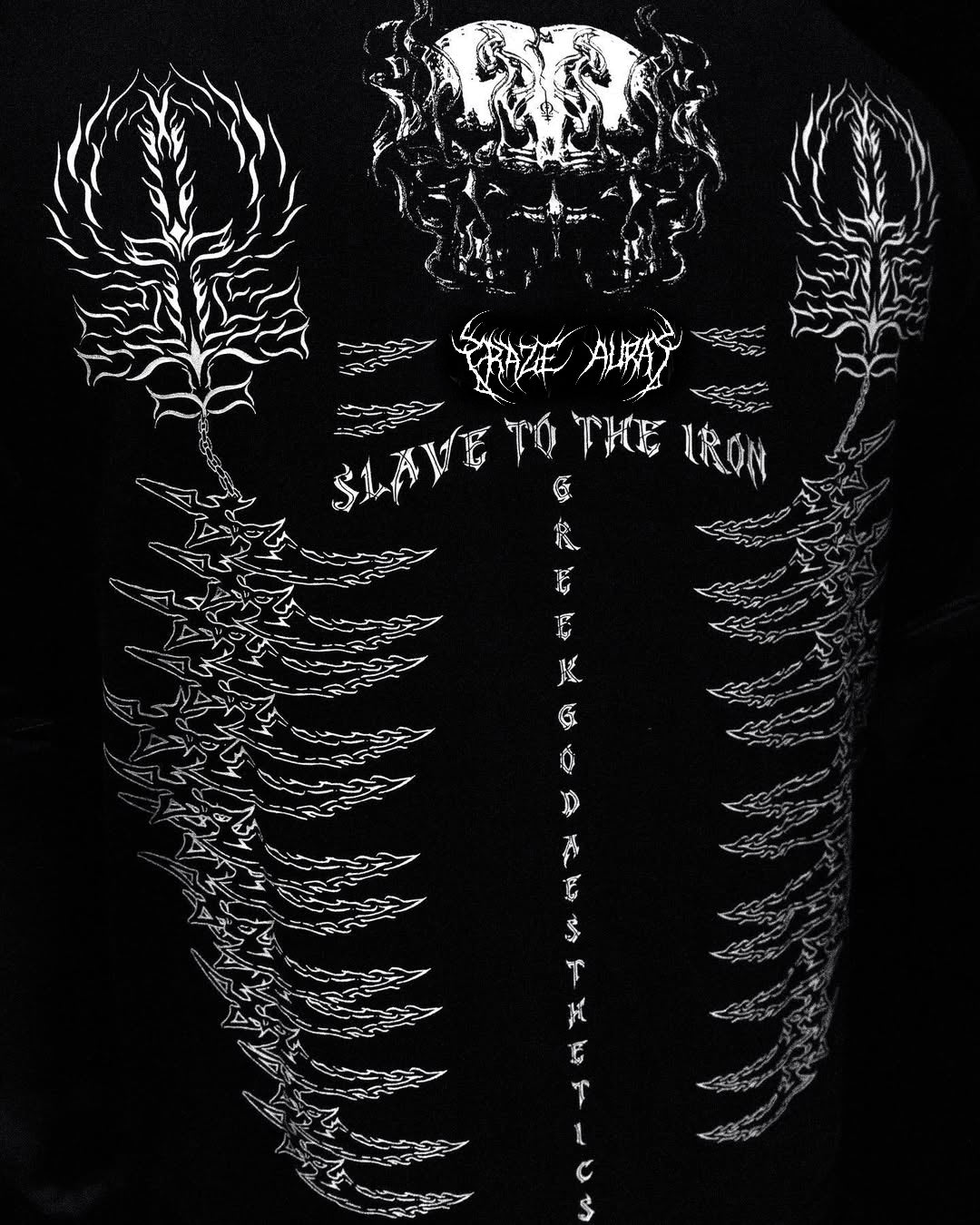 Slave To The Iron Oversized Preta