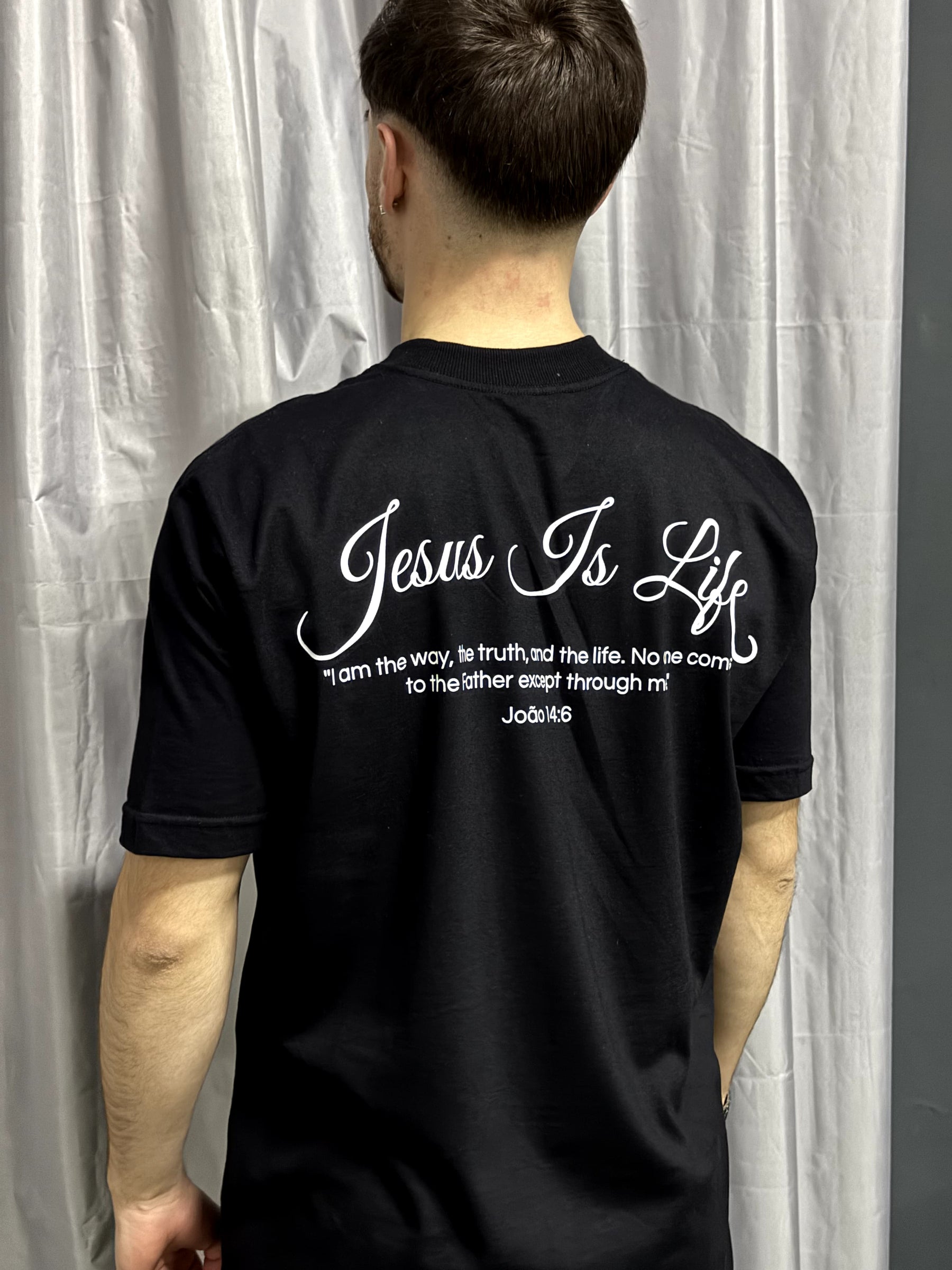 Camiseta Oversized Preta - Jesus Is Life
