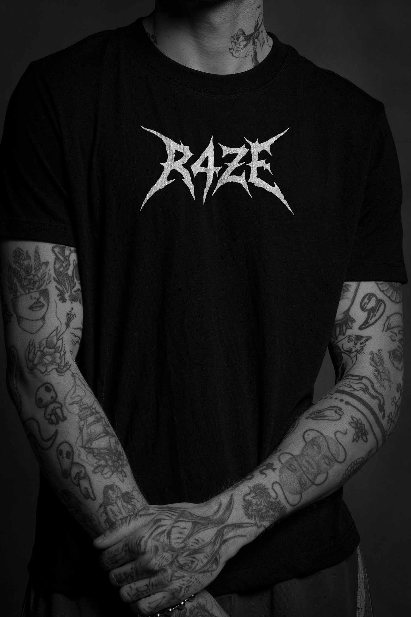 Camiseta Preta R4ZE